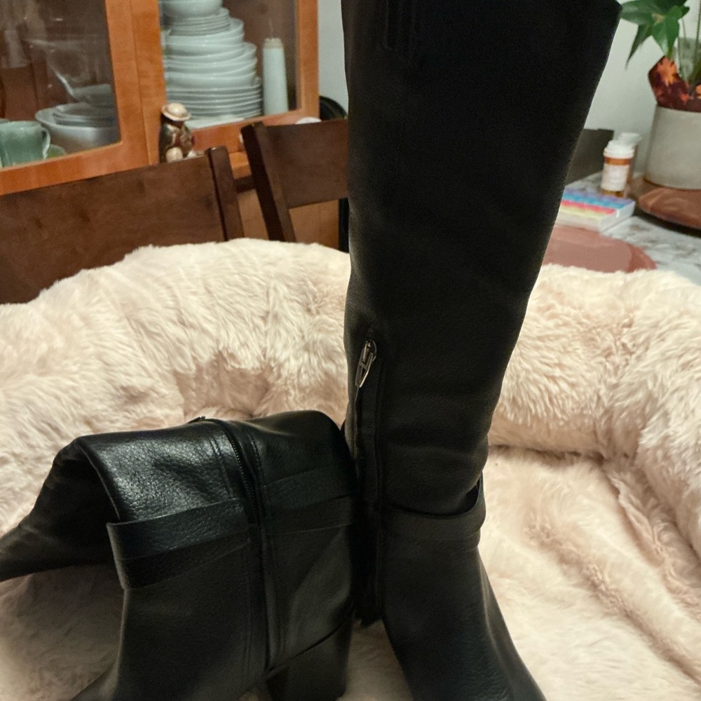 Dolce Vita Black Pointed-Toe Mid-Calf Heeled Boots with Strap SIZE 8-5 - Picture 9 of 16